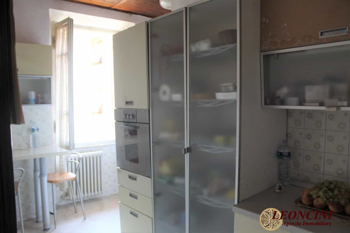 Квартира в Віллафранка в Луніджані, Тоскана 11553339