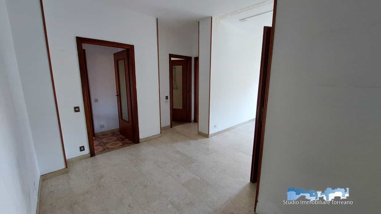 Condominium in Rivoli, Piedmont 11553383