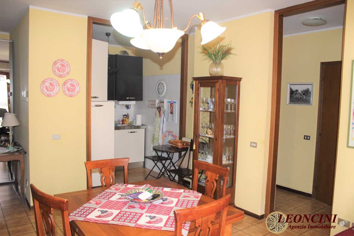公寓 在 卢尼贾纳自由镇, 托斯卡纳 11553861