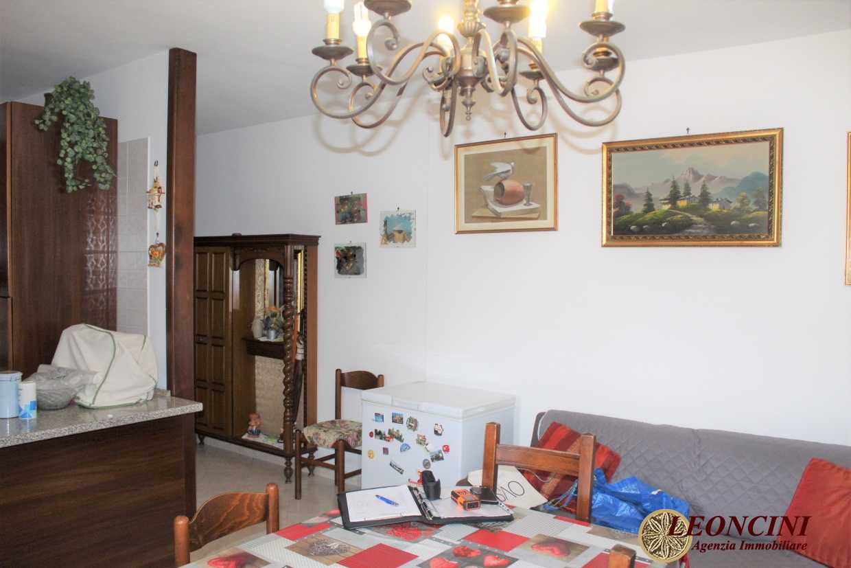 公寓 在 卢尼贾纳自由镇, 托斯卡纳 11553931