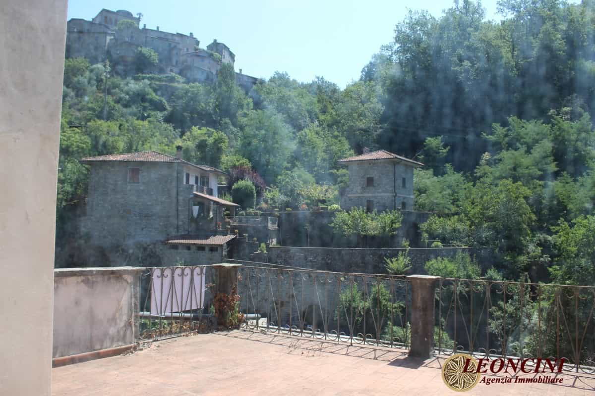 Condominium in Bagnone, Tuscany 11554098