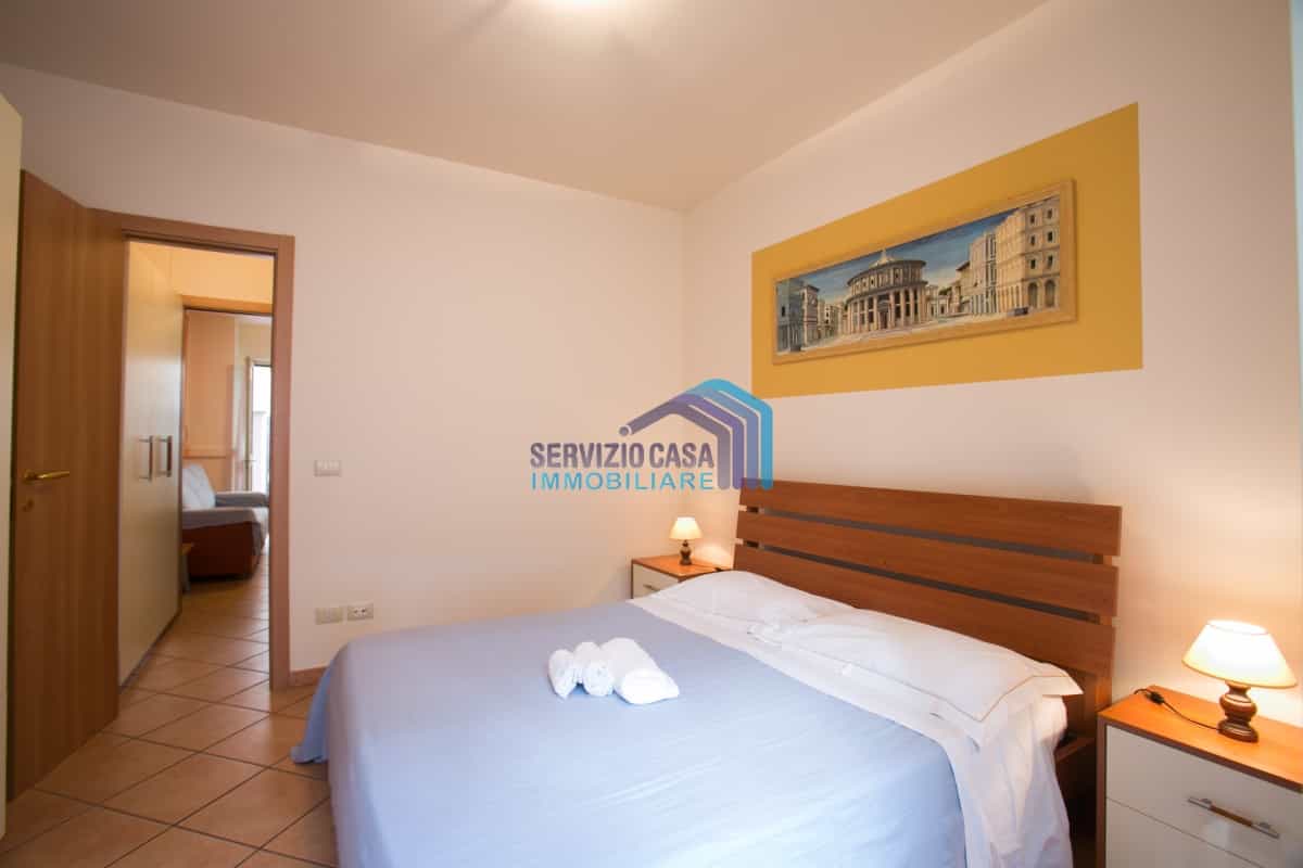 Condominium in Santa Caterina Villarmosa, Sicilia 11554437