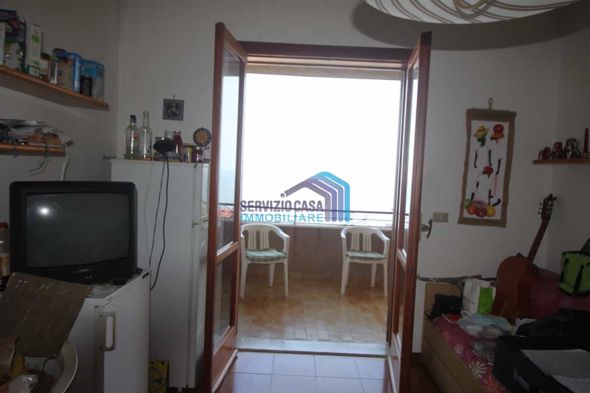 Condominium in Santa Caterina Villarmosa, Sicilia 11554443