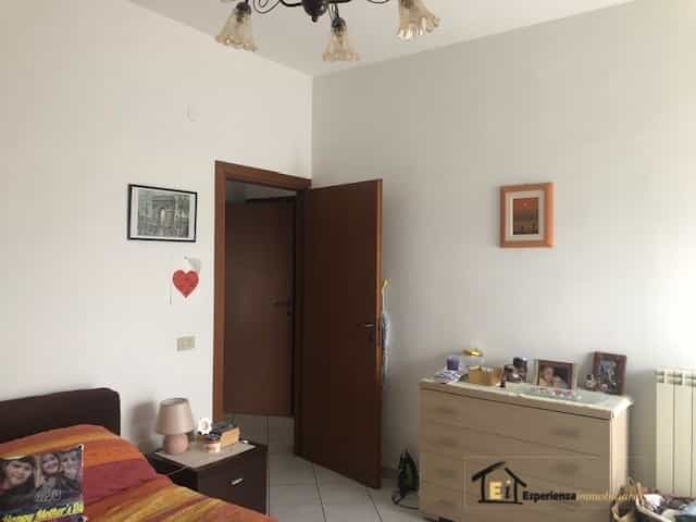Condominium in Gavignano, Lazio 11554612