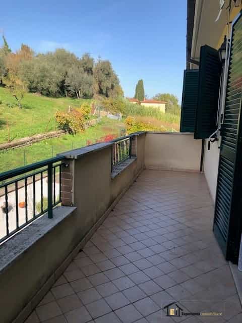 Condominium in Forano, Lazio 11554648