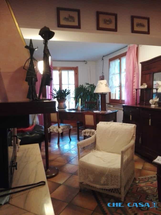House in Gradara, Marche 11554656