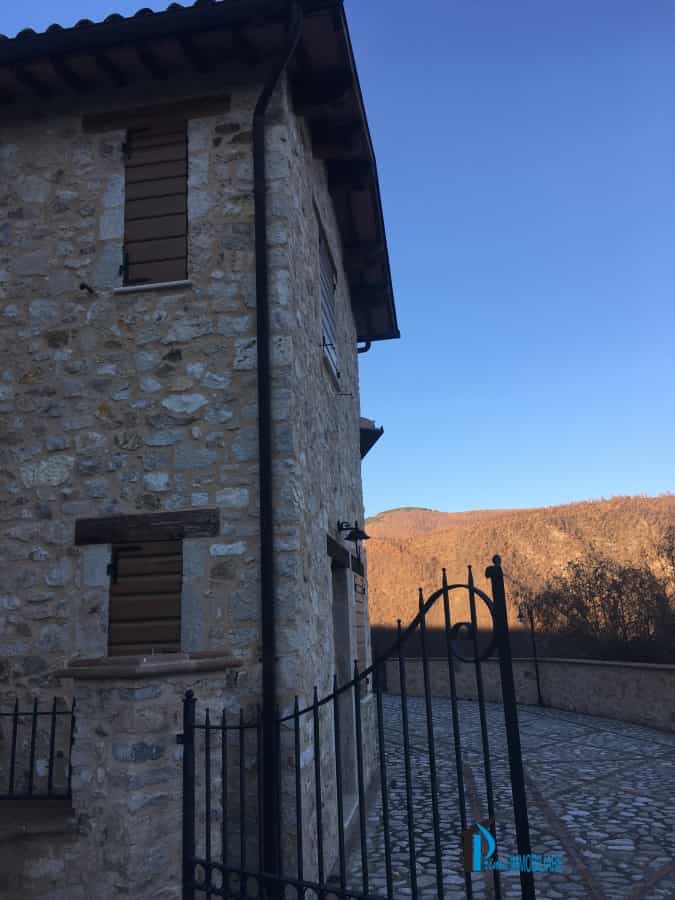 House in Bevagna, Umbria 11554665