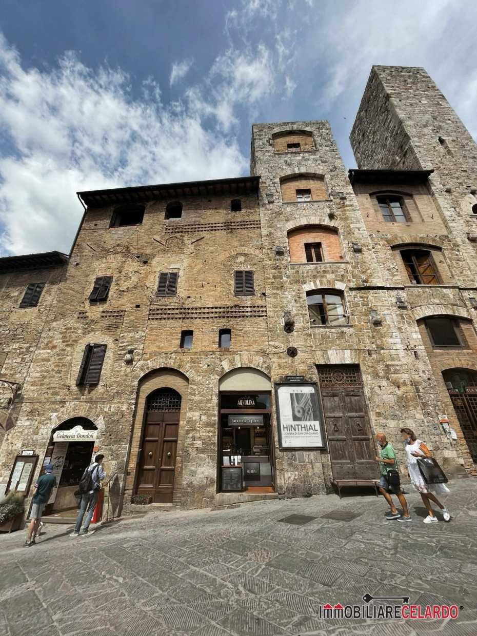 Teollinen sisään San Gimignano, Tuscany 11554698
