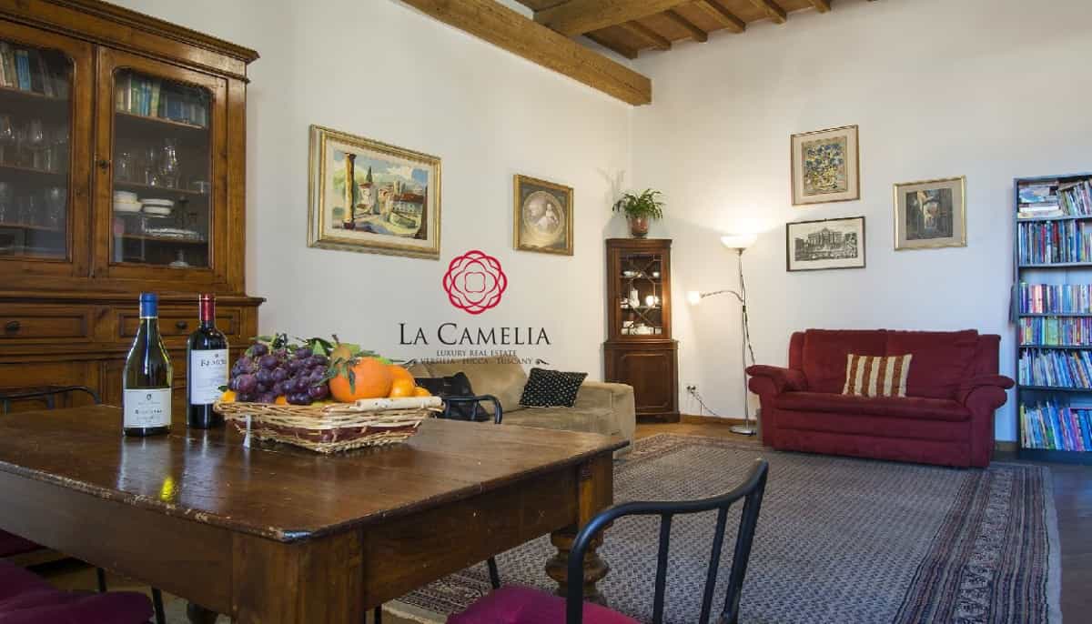 Eigentumswohnung im Lucca, Tuscany 11554813