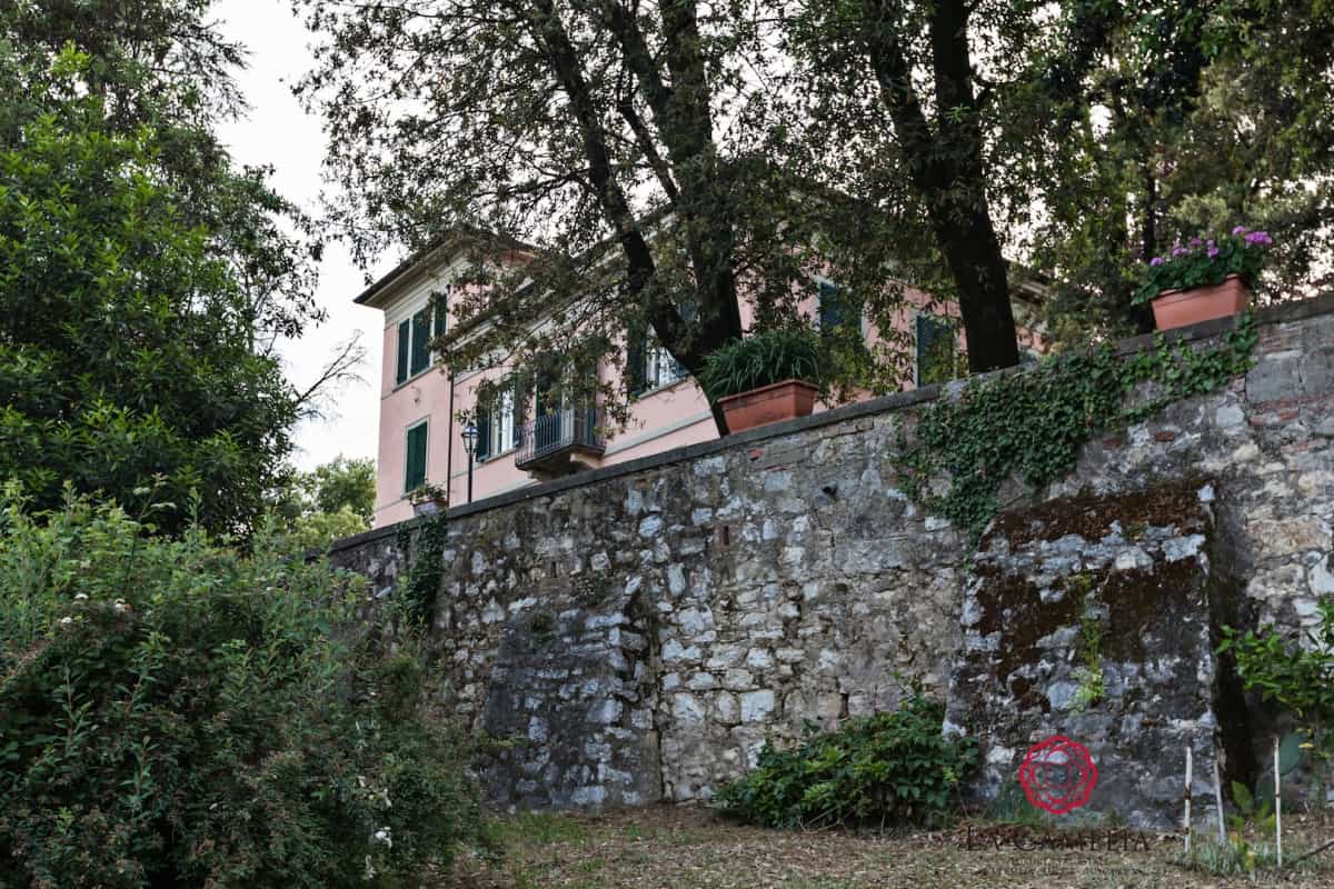 House in Florence, Tuscany 11554839