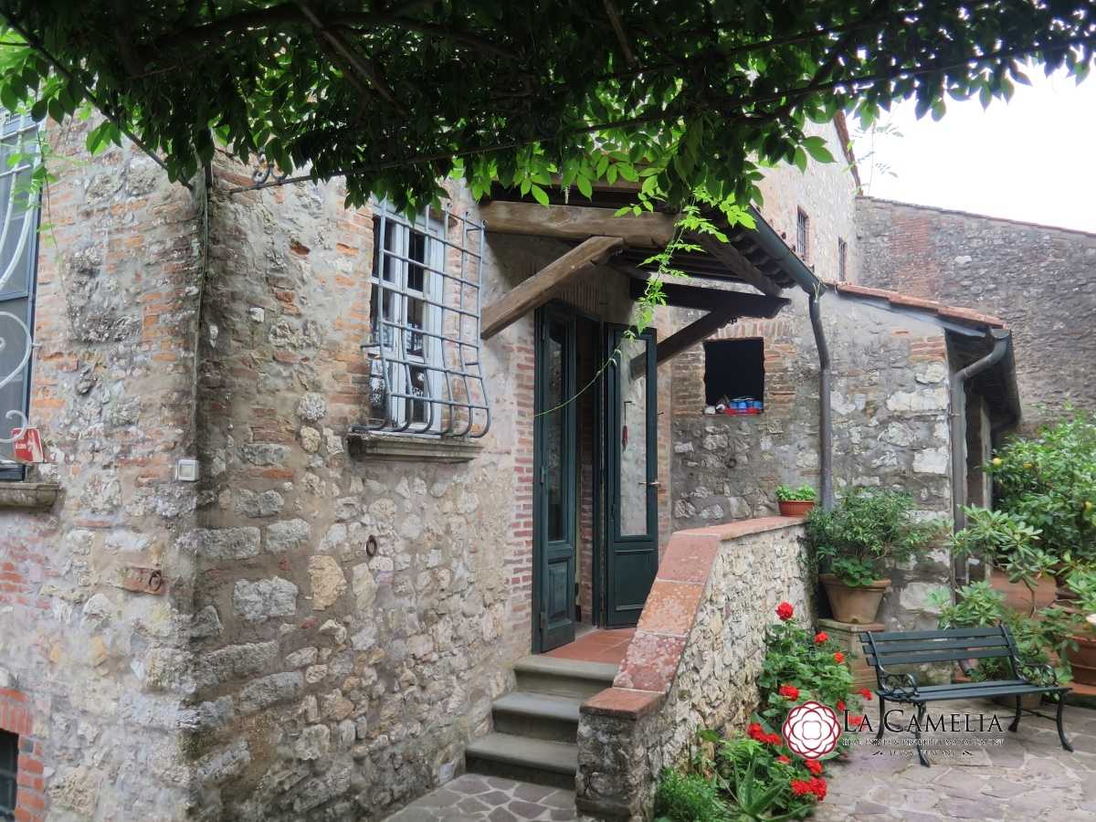 House in Lucca, Tuscany 11554878