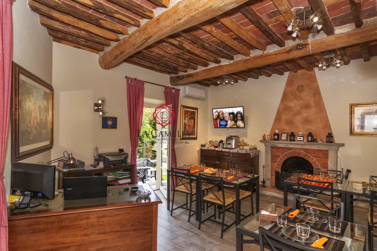 House in Florence, Tuscany 11554926