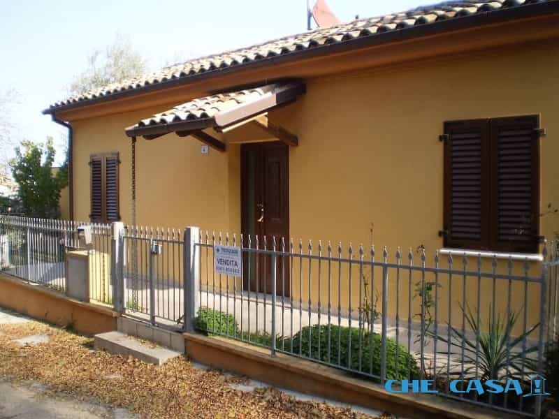 σπίτι σε Fornace Mattioli, Εμίλια-Ρομάνια 11555003