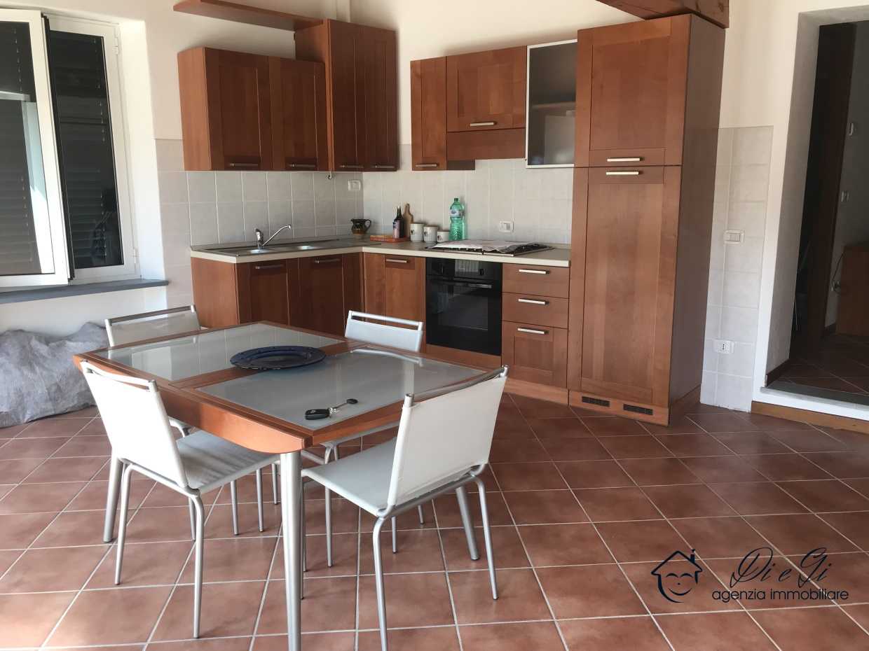 Condominium in Quiliano, Ligurië 11555022