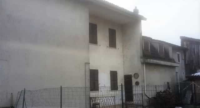 casa en Casei Gerola, Piamonte 11555105
