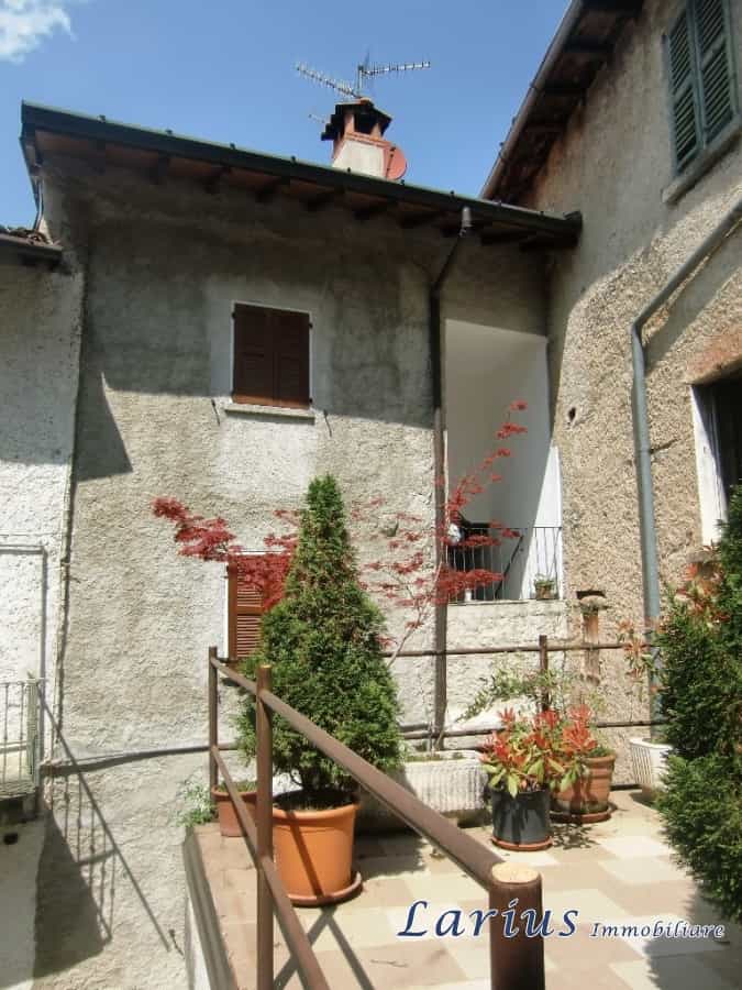 Condominio nel , Lombardy 11555160