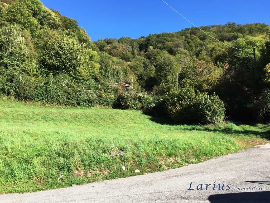 Land in , Lombardy 11555161