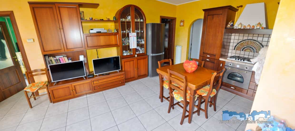 Condominium in Rivoli, Piedmont 11555185