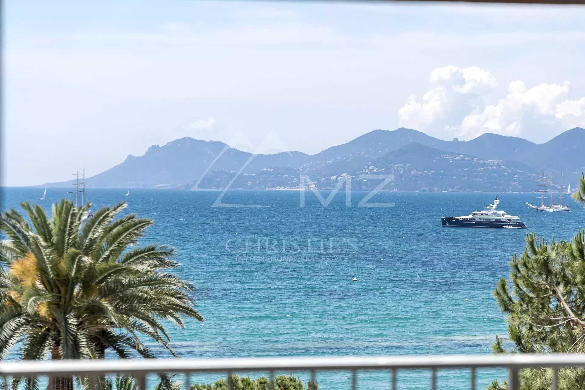 Condominium dans Cannes, Alpes-Maritimes 11555310