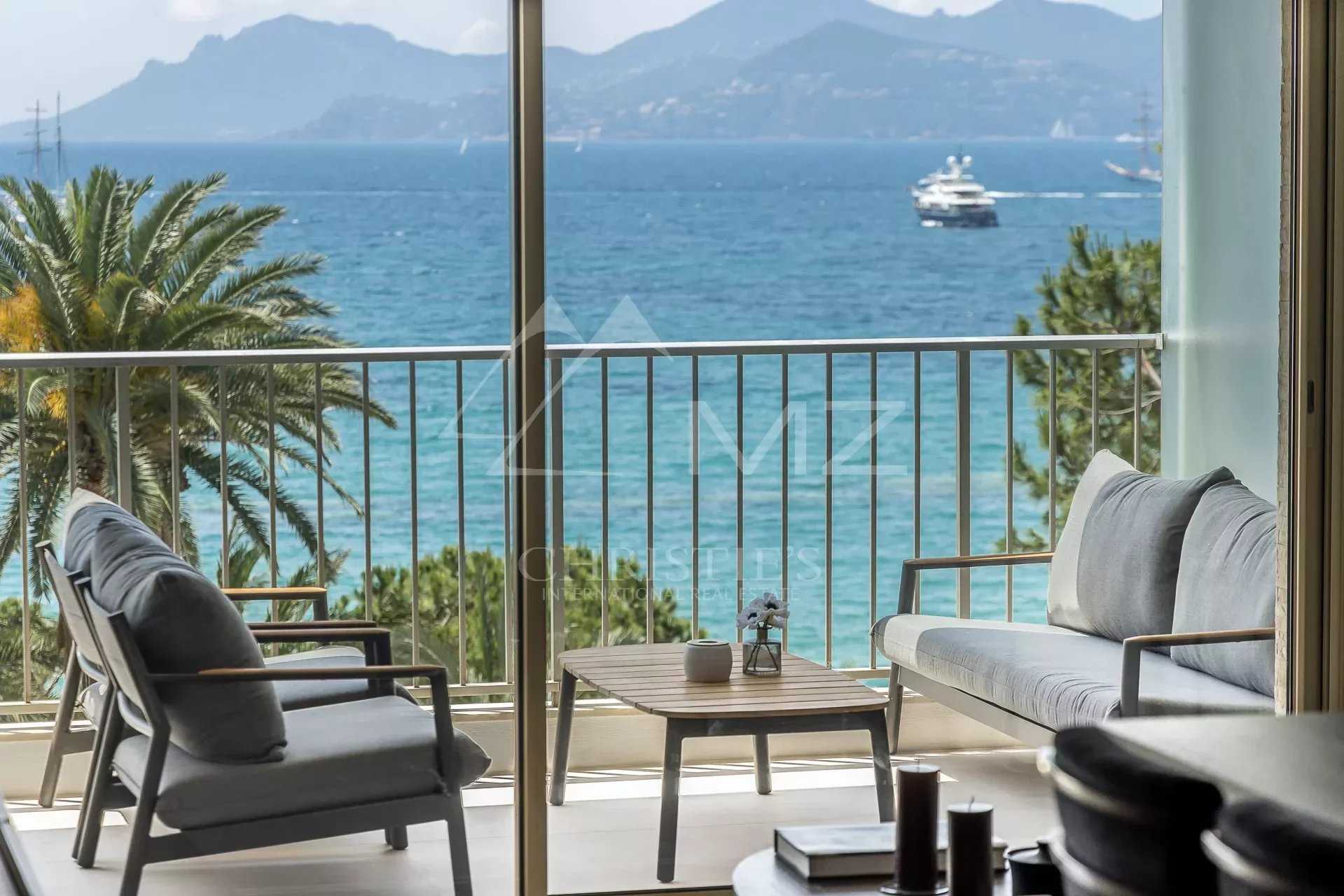 Eigentumswohnung im Cannes, Alpes-Maritimes 11555310