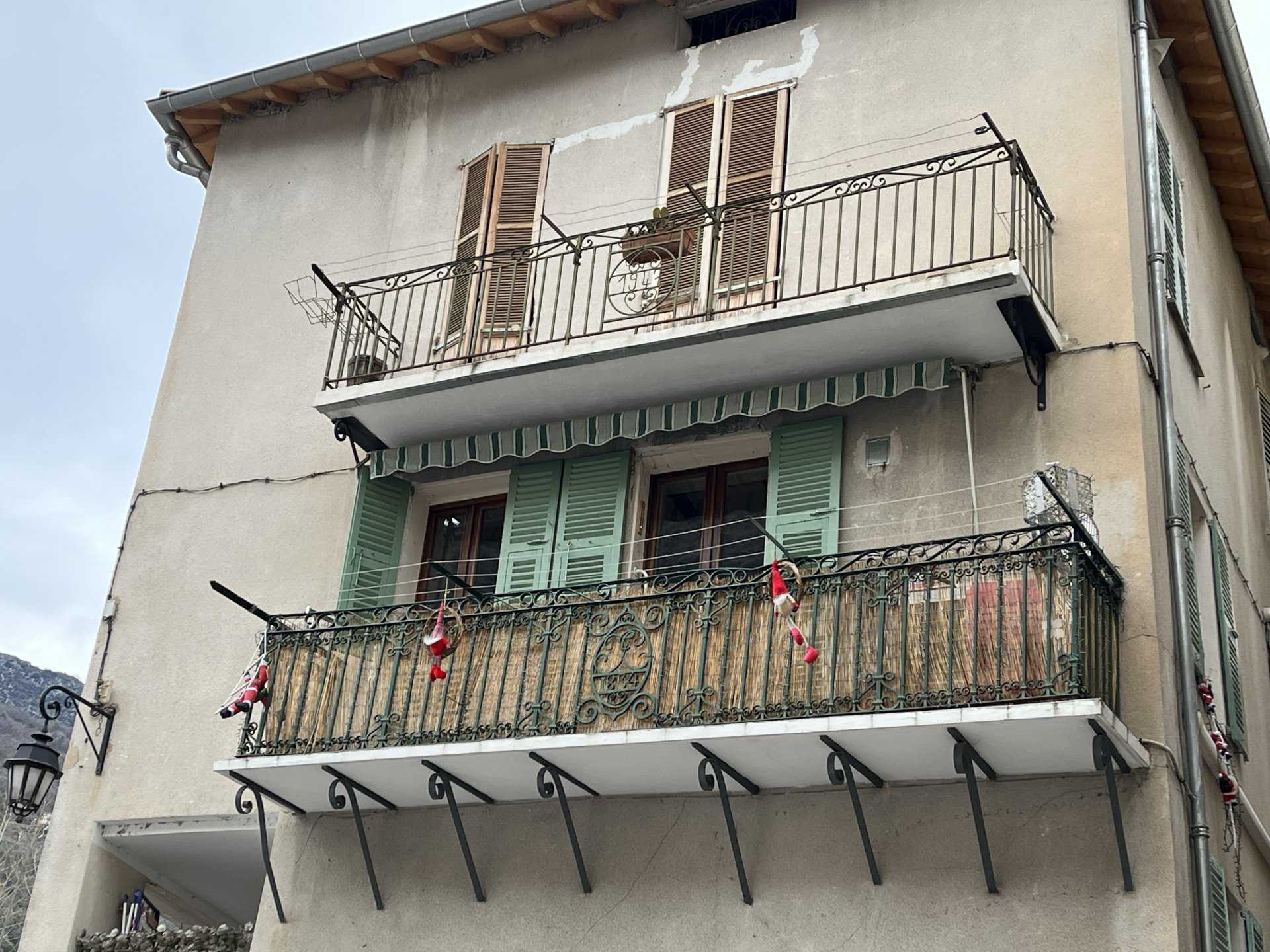Condominio en Breil-sur-Roya, Provence-Alpes-Cote d'Azur 11555365