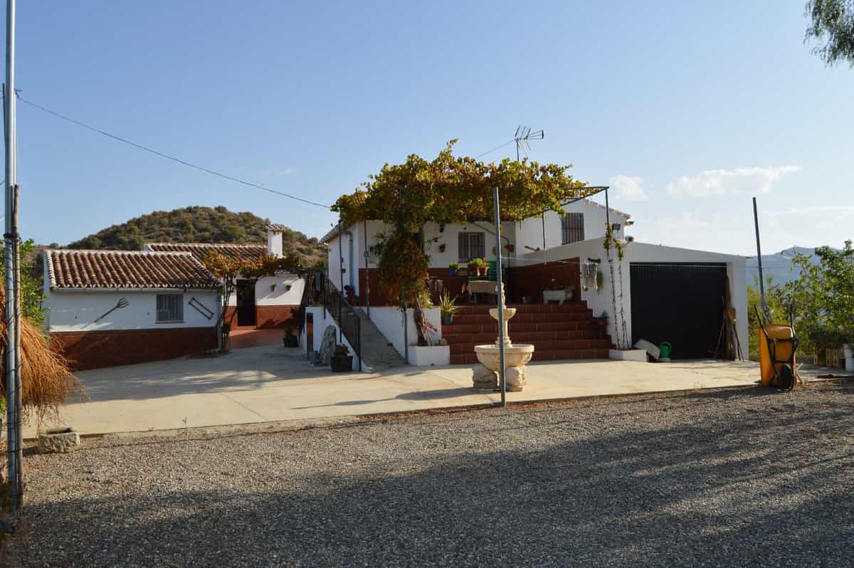 House in Carratraca, Andalusia 11557530