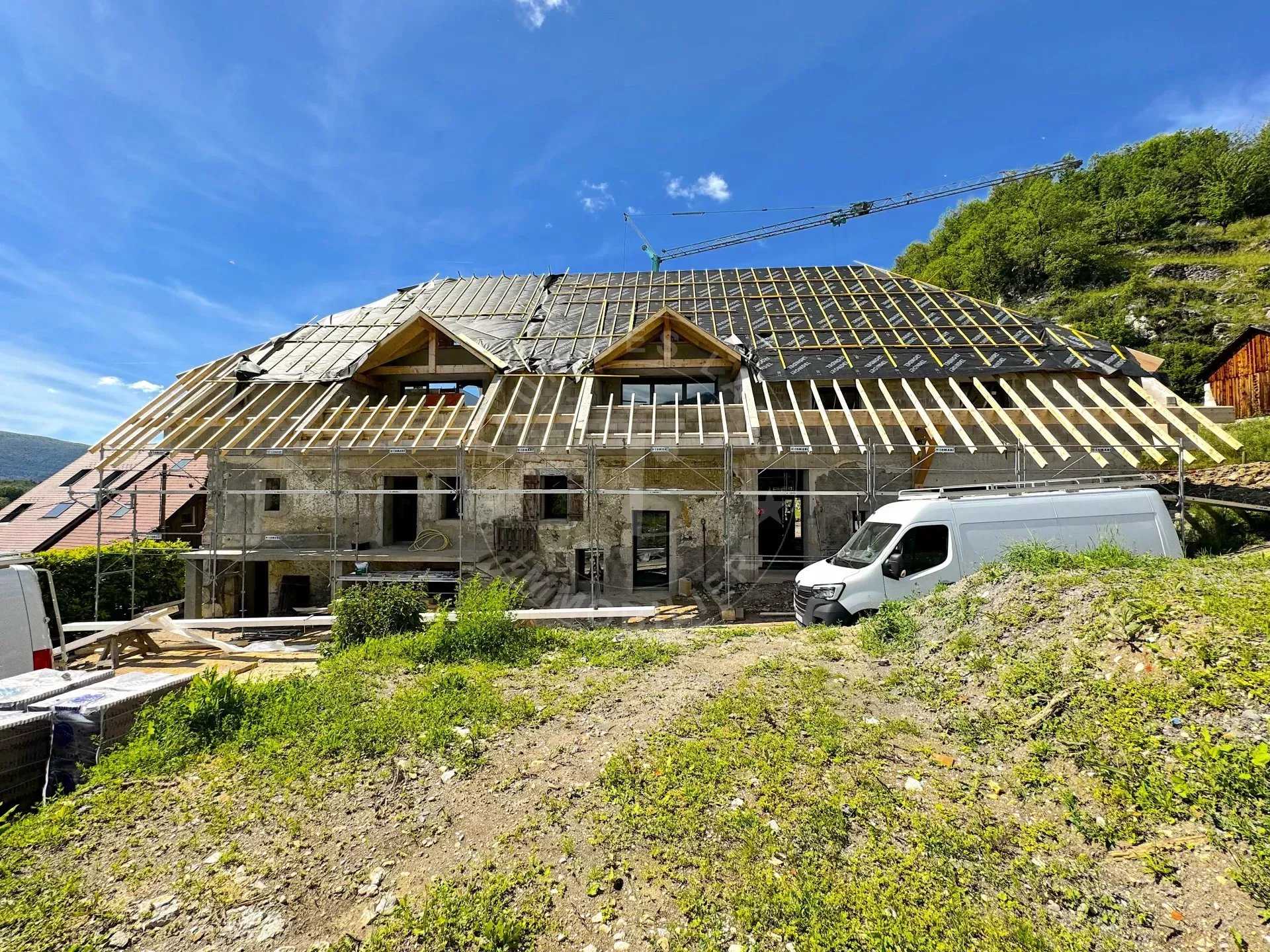 多個房子 在 Talloires-Montmin, Haute-Savoie 11597009