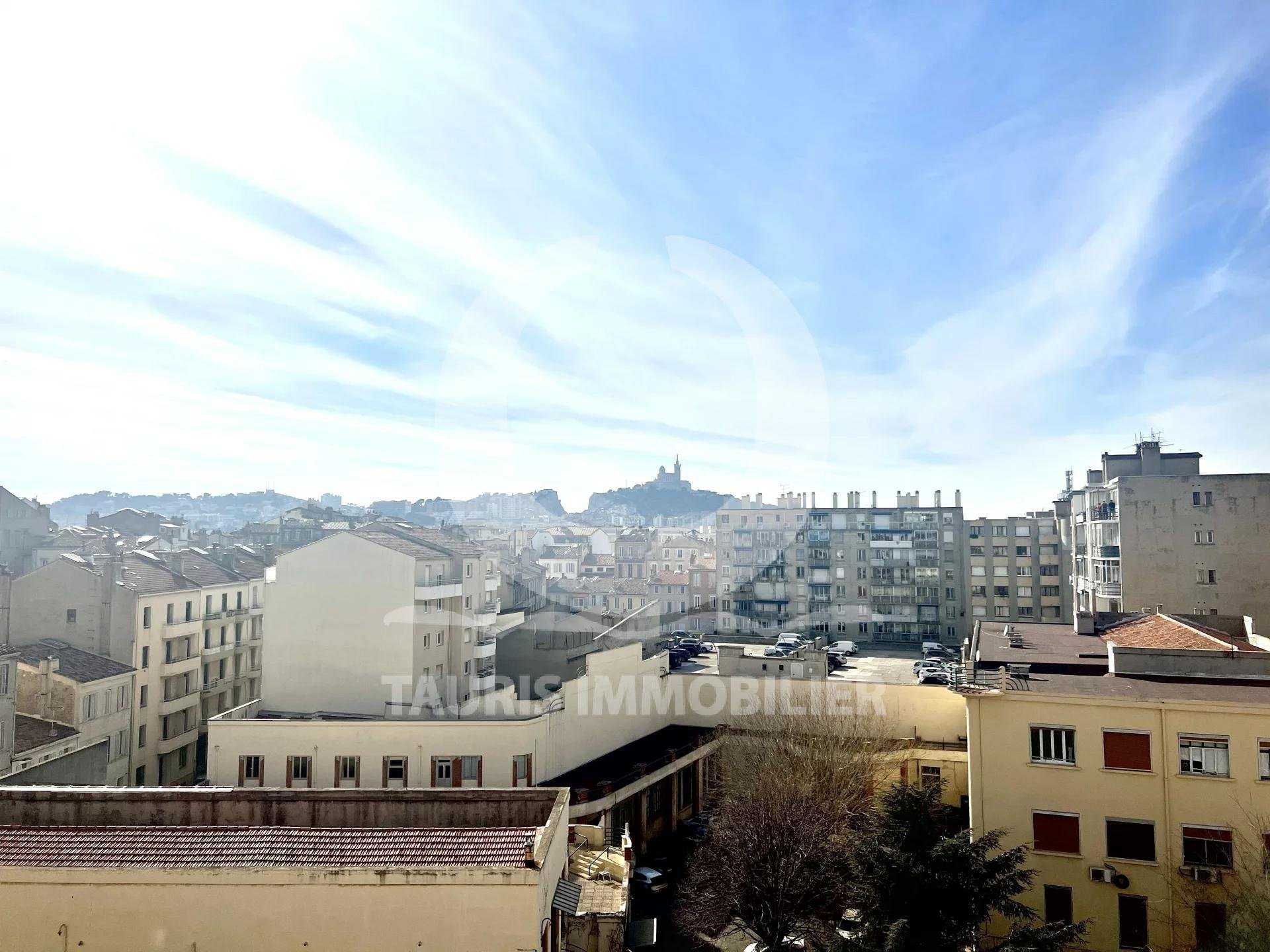 Condominium in Marseille, Provence-Alpes-Cote d'Azur 11597026