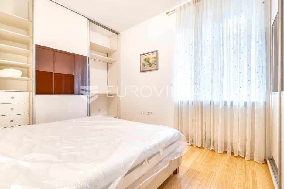 Condominium dans Zagreb,  11597495