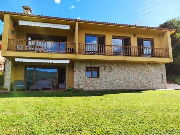 房子 在 Villaviciosa, Asturias 11598088