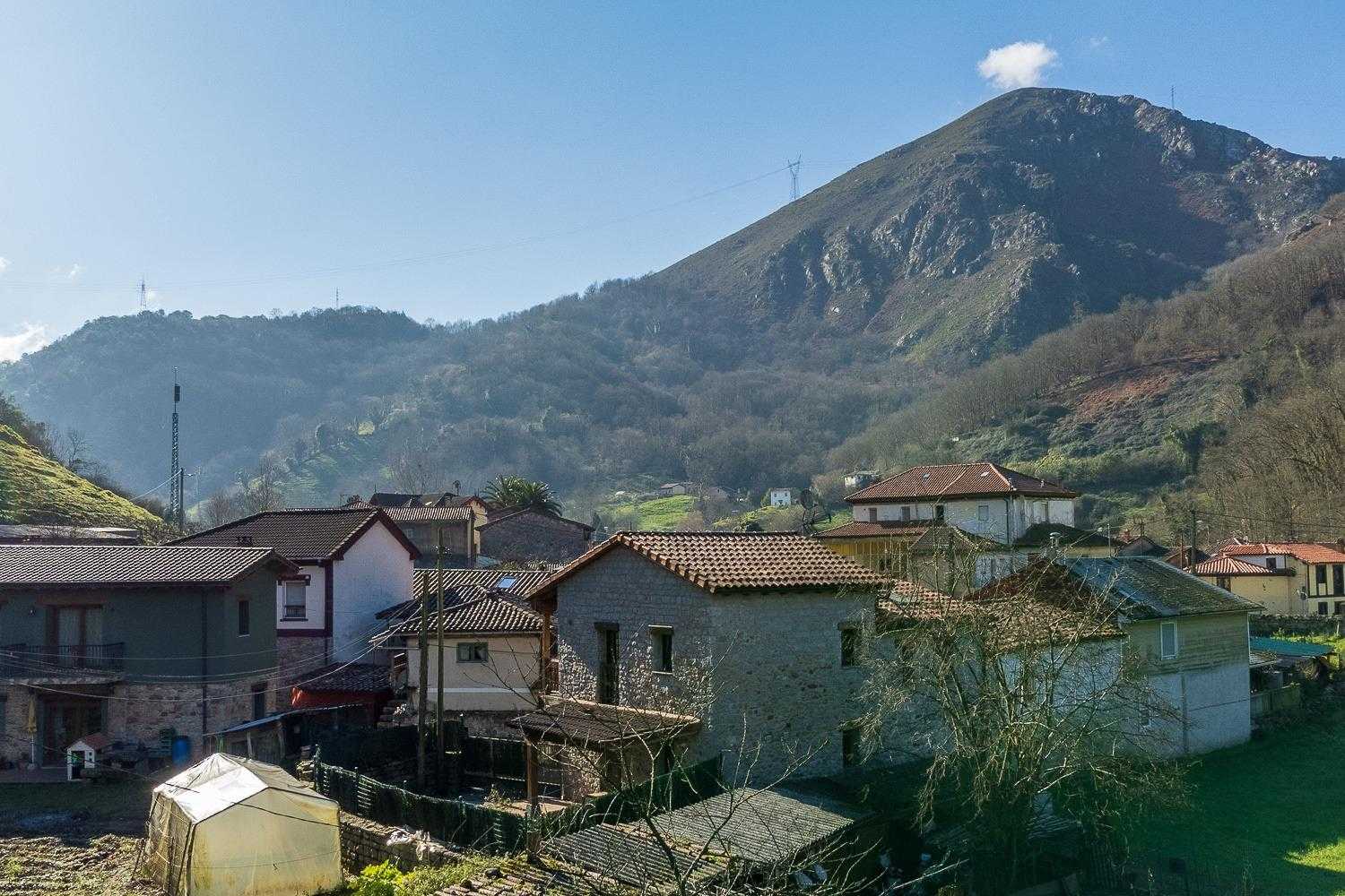 Condominium in Trubia, Asturias 11598167