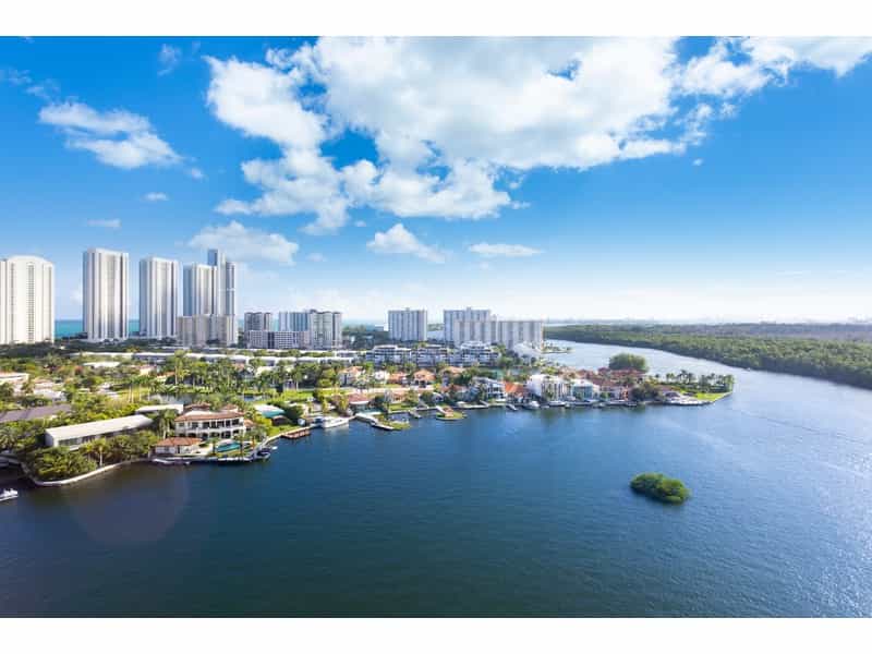 Condominium dans Sunny Isles Beach, Florida 11598183