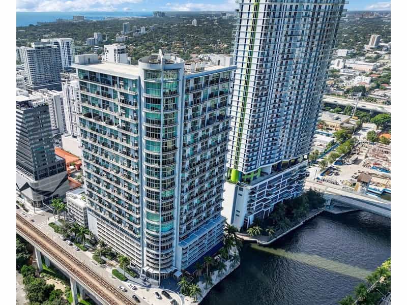 Condominium in Miami, Florida 11598206