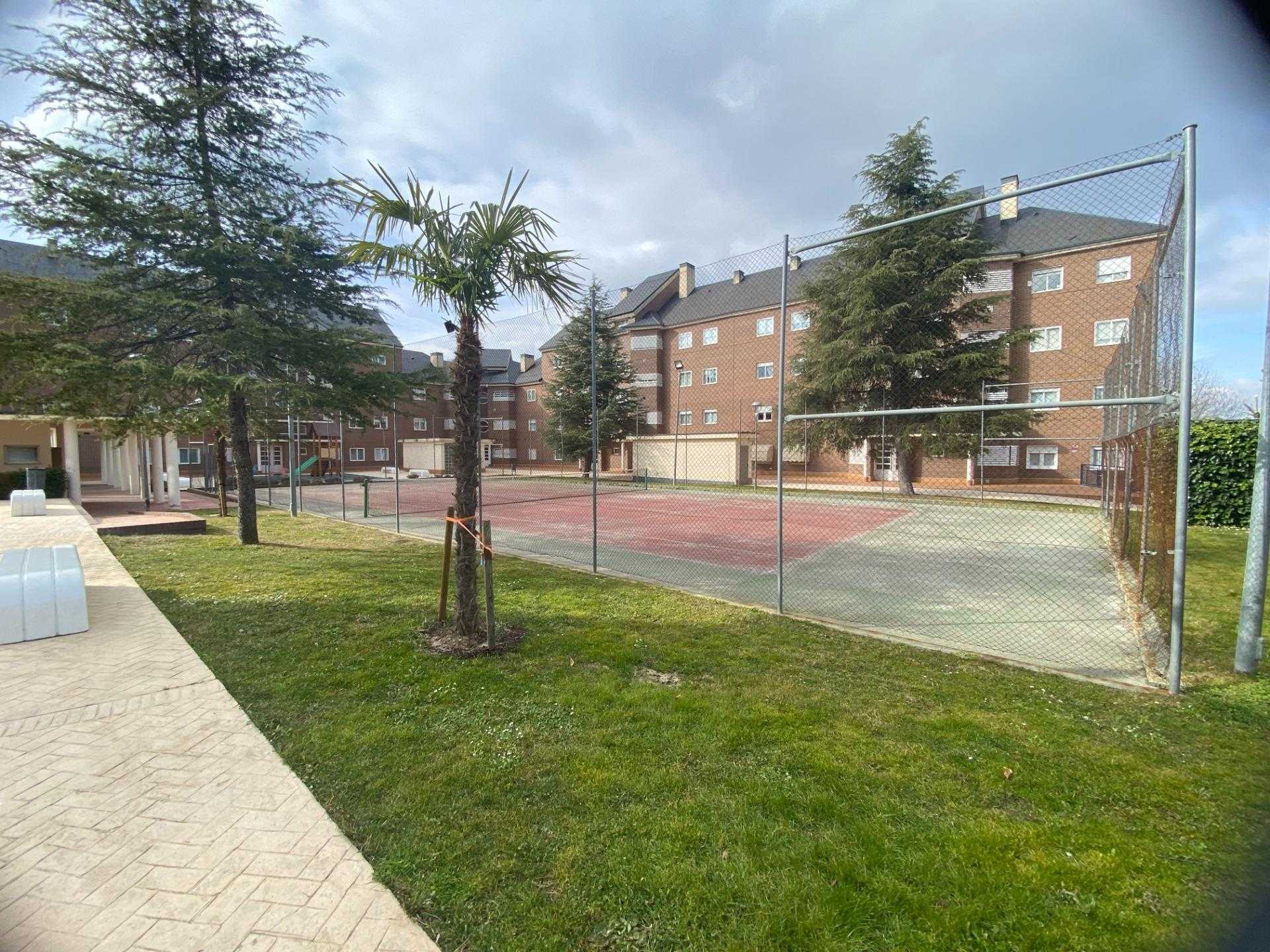 Condominium dans Majadahonda, Community of Madrid 11598261