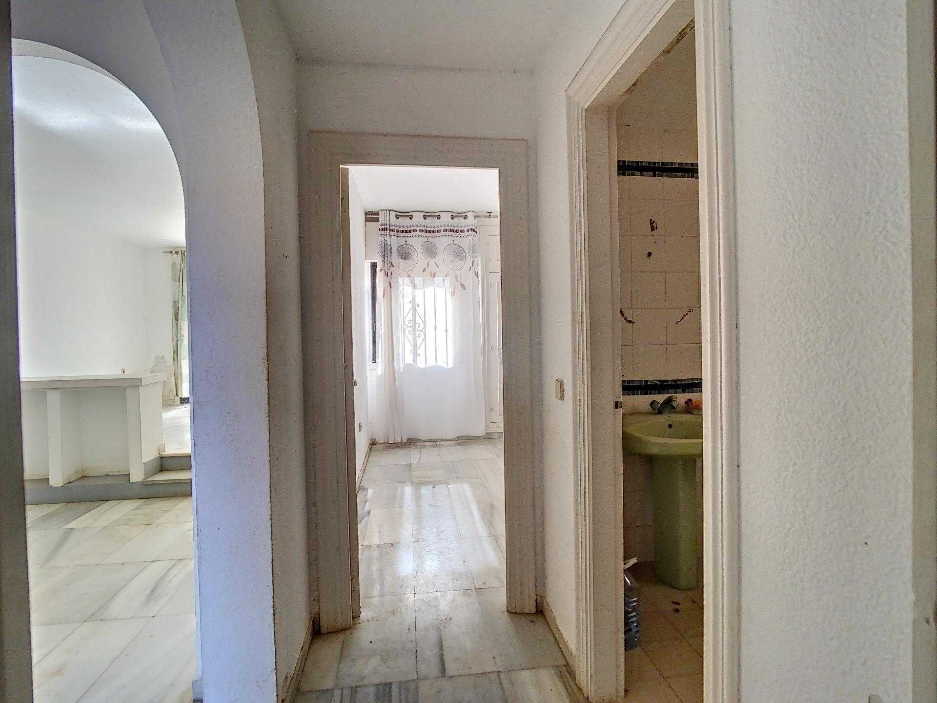 Condominium in Roquetas de Mar, Andalucía 11598308