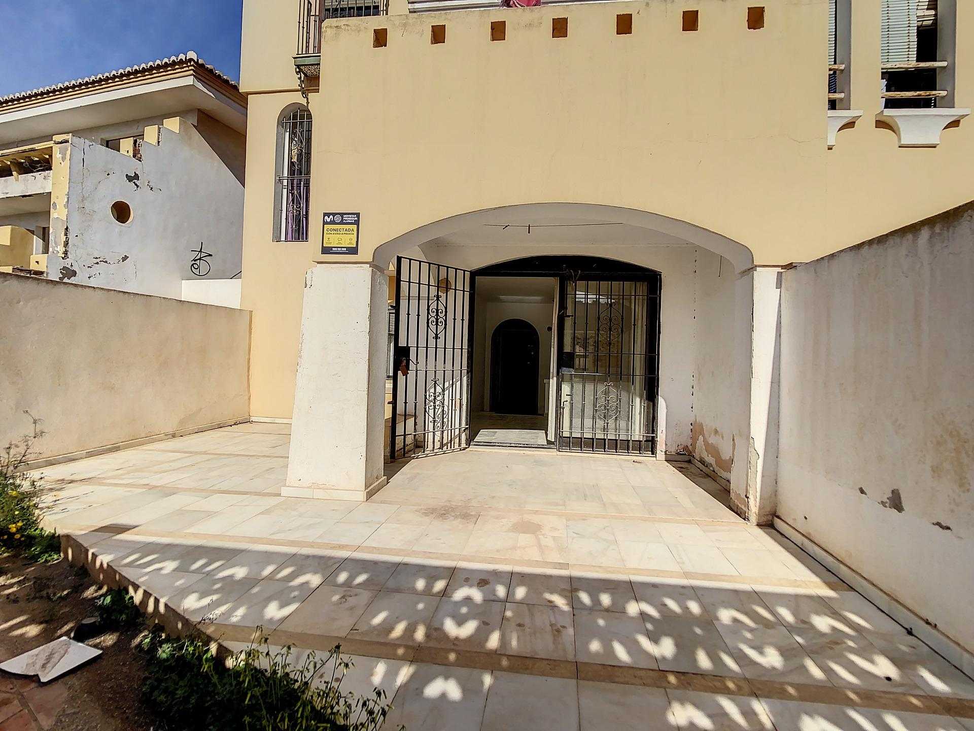 Condominio en Las Salinas, Andalucía 11598308