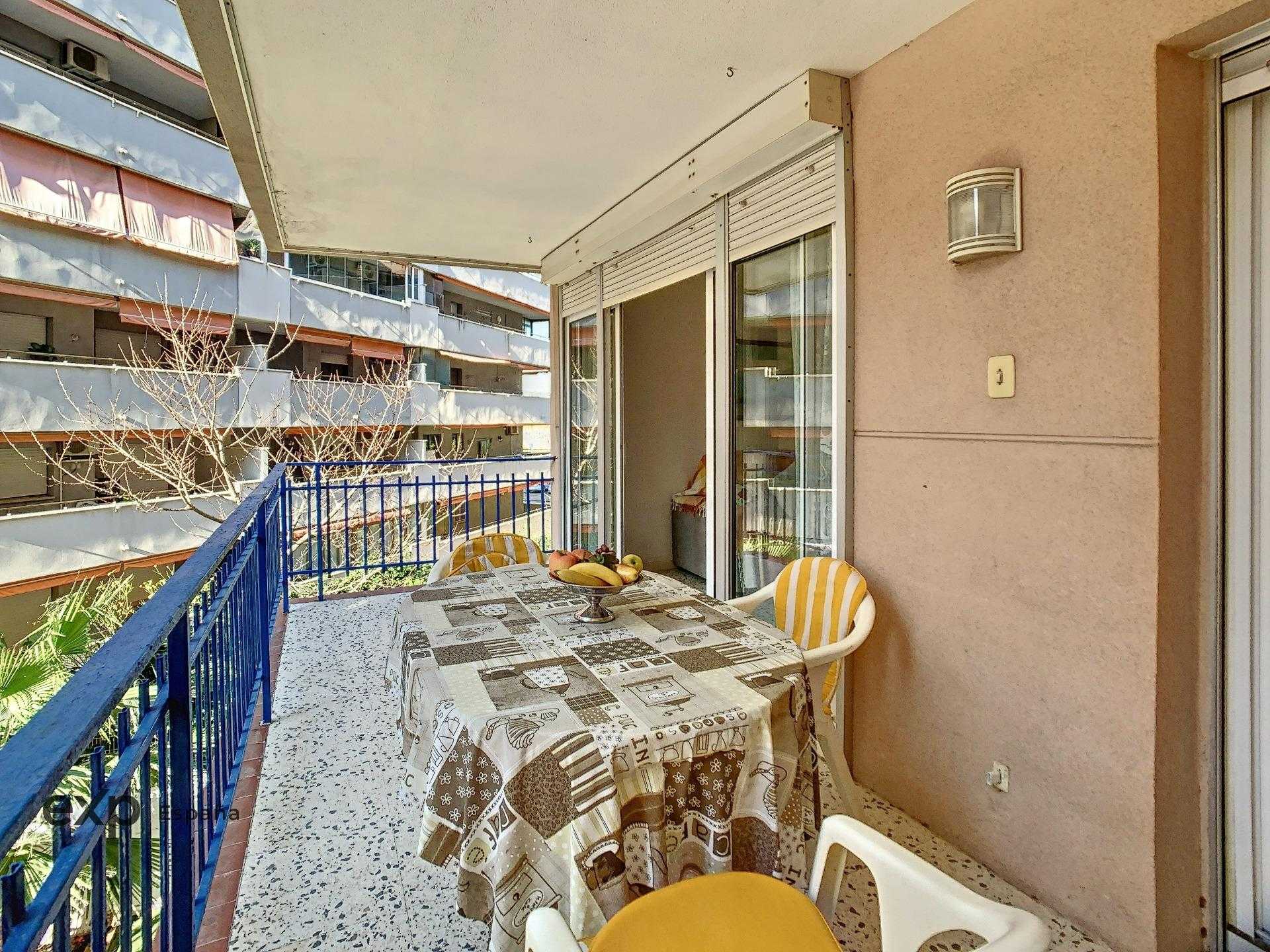 Condominium in La Pineda, Catalonia 11598379