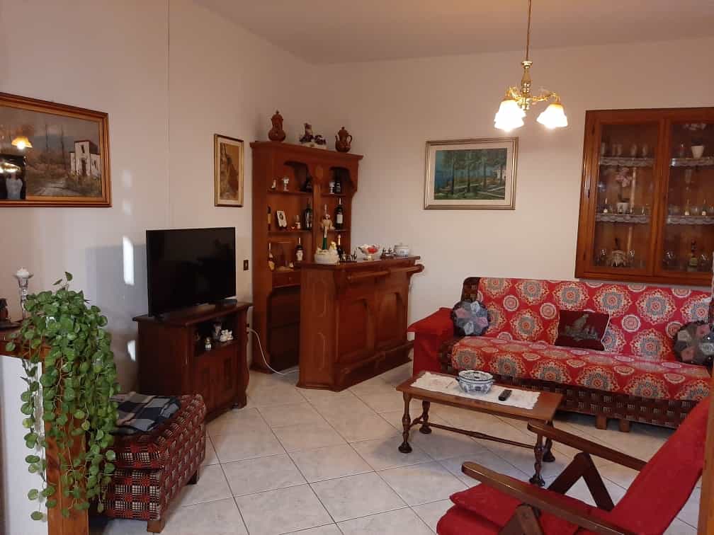 Dom w Spoleto, Umbrii 11598671