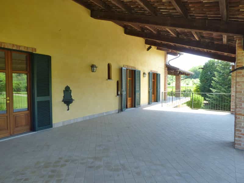 loger dans Narzole, Piemonte 11598692