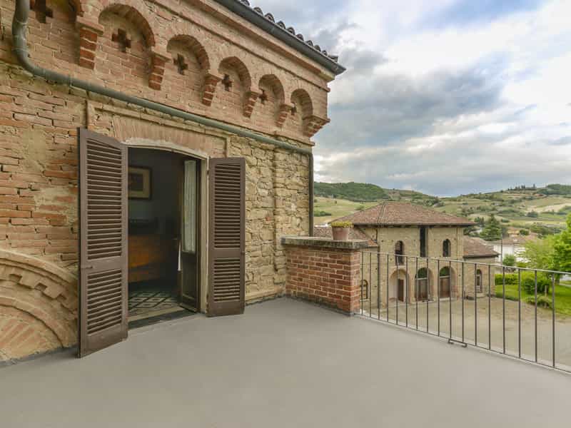 Huis in Bubbio, Piemonte 11598704
