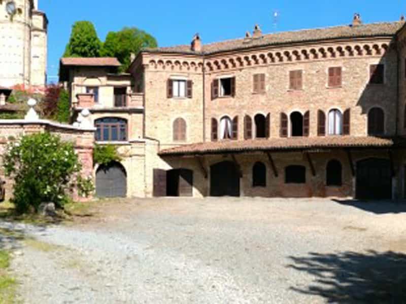 بيت في Bubbio, Piedmont 11598704