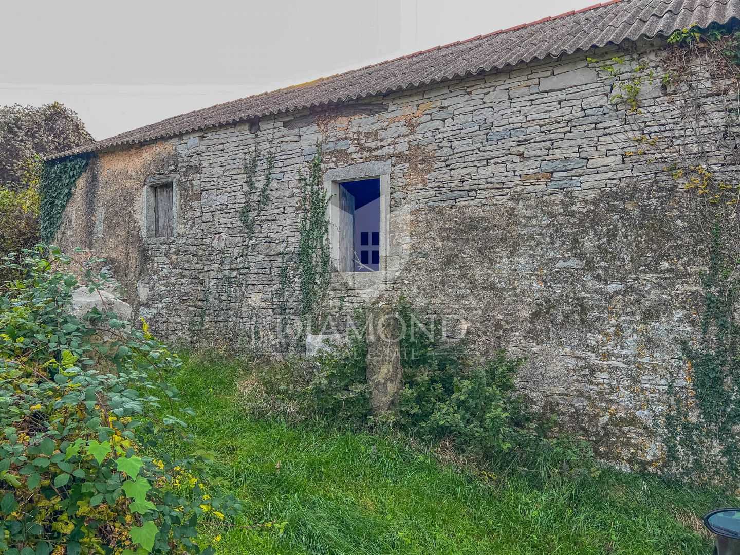σπίτι σε Oprtalj, Istarska Zupanija 11600823