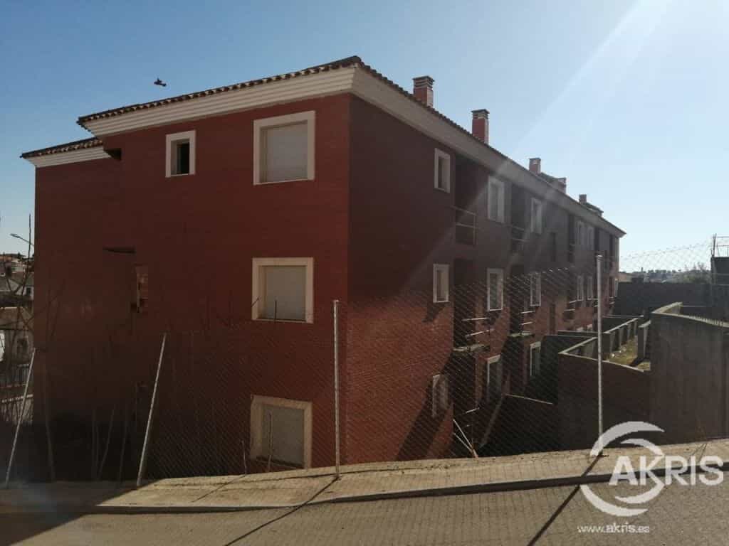 Condominium in Méntrida, Castilla-La Mancha 11603070