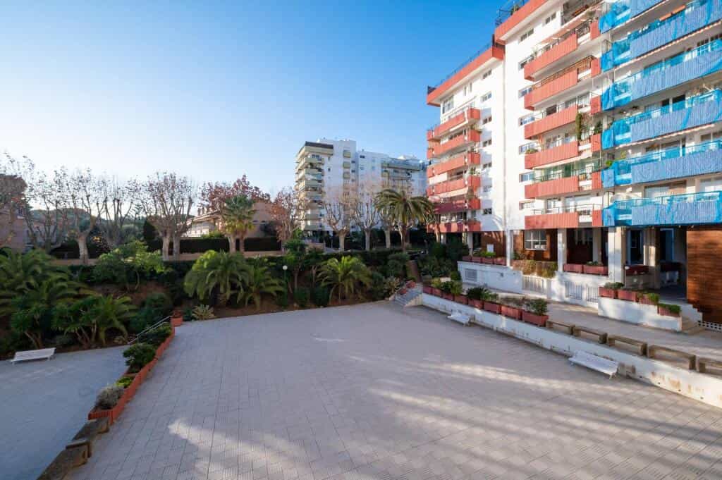 Condominium in El Masnou, Catalunya 11603165
