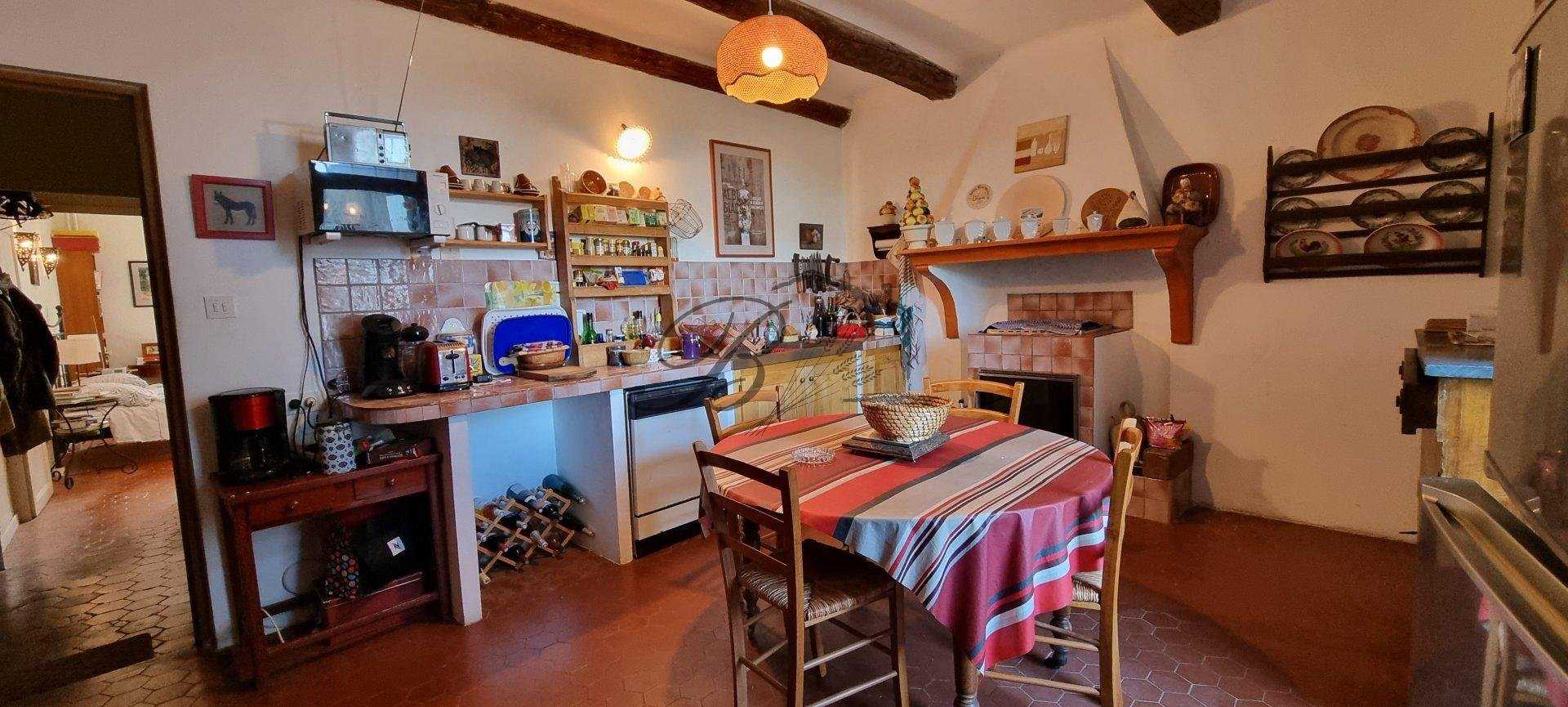 Huis in La Bastide-des-Jourdans, Provence-Alpes-Cote d'Azur 11603524