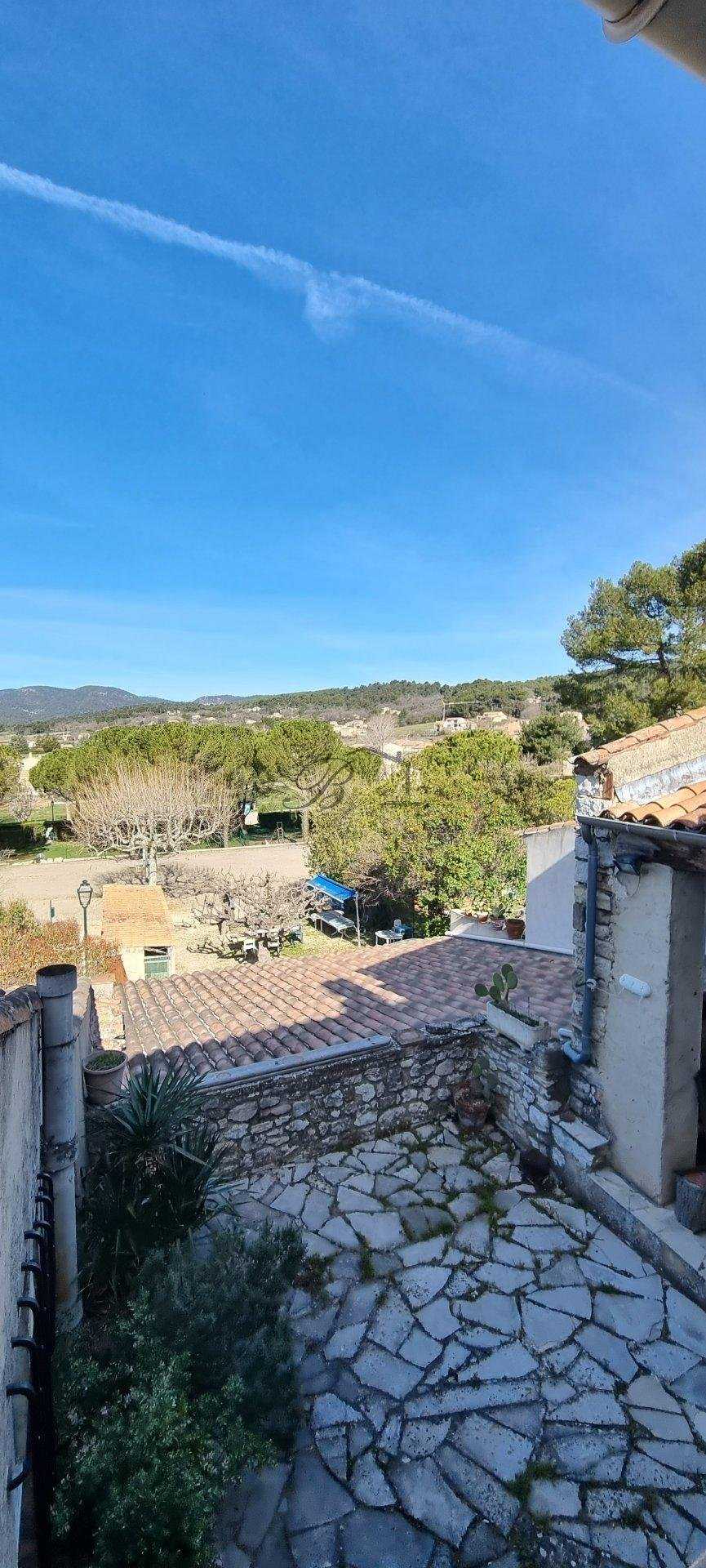Hus i La Bastide-des-Jourdans, Provence-Alpes-Cote d'Azur 11603524