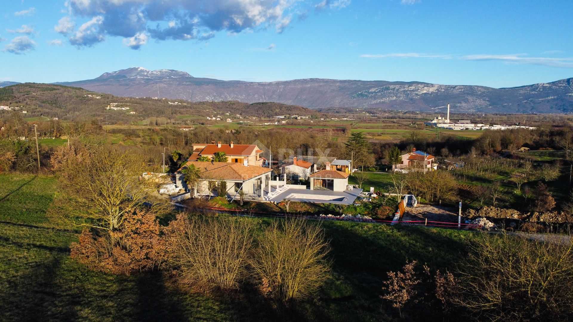 Land in Pićan, Istria County 11603561