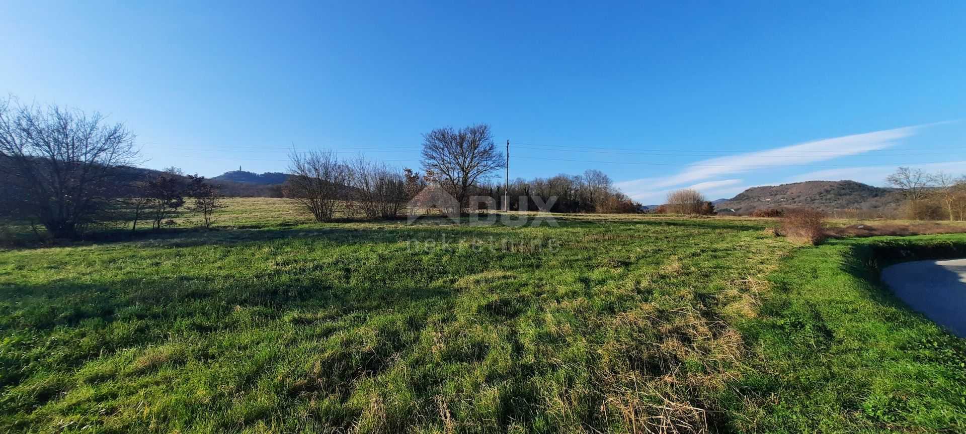 Land in Pićan, Istria County 11603561