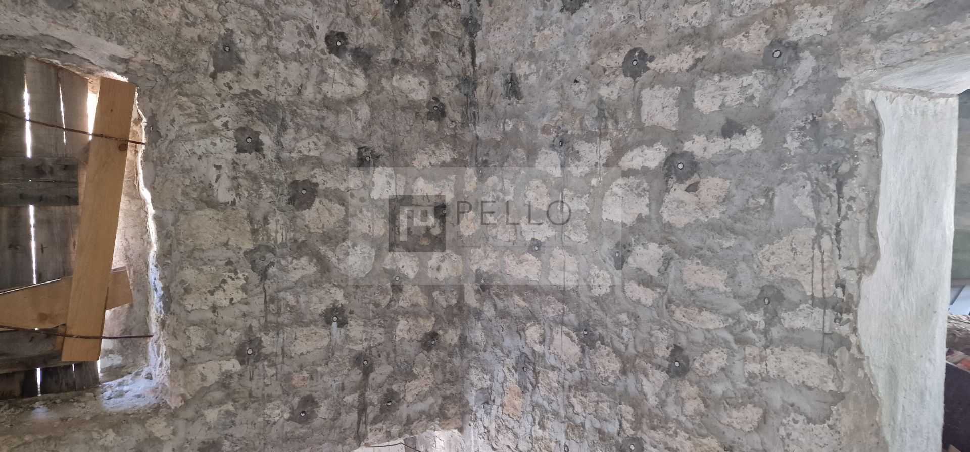 मकान में पत्थर, डबरोवैको-नेरेटवांस्का ज़ुपानिजा 11607446