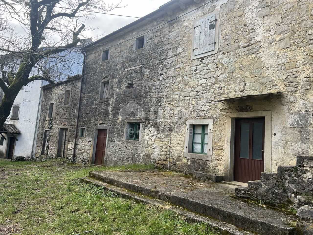 房子 在 Buzet, Istria County 11607454